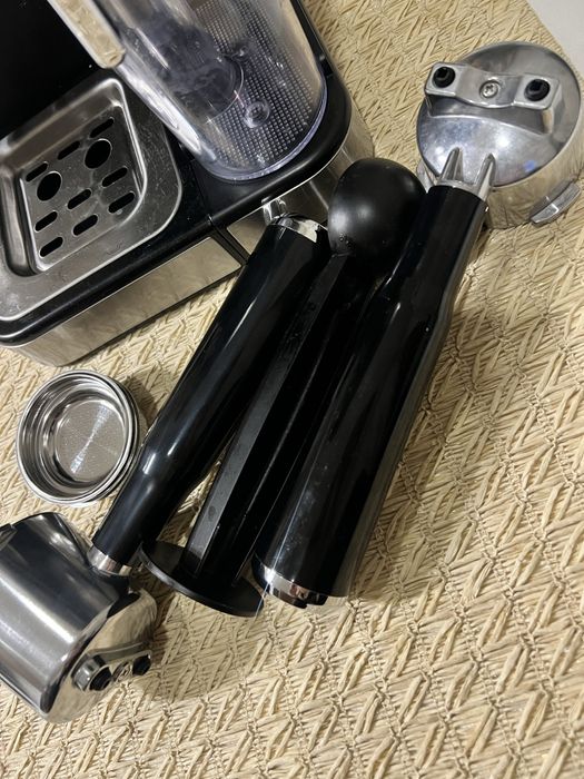 Продам кавову машинку на запчастини