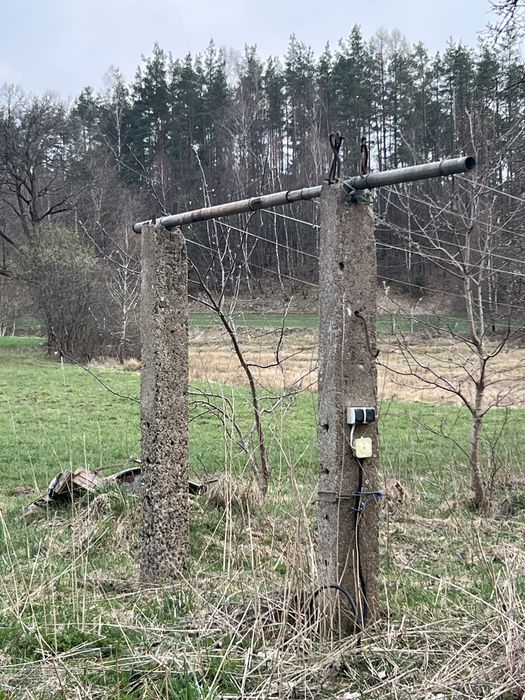 Slupy energetyczne solidne