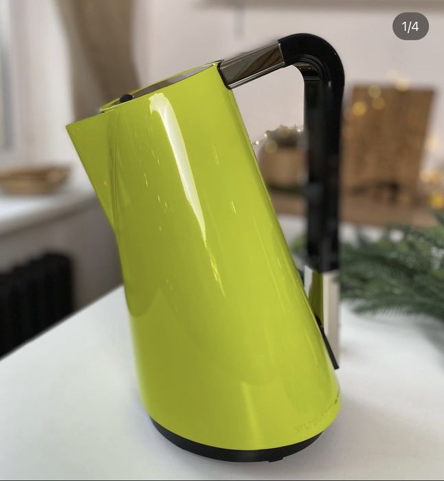 Электрочайник Bugatti, красный, 1.7л, с таймером., остался один