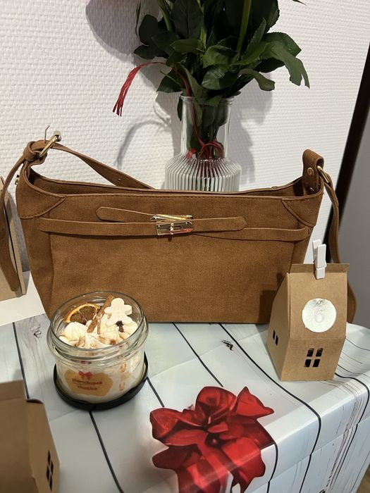 Śliczna torebka damska zamszowa elegancka Nowa