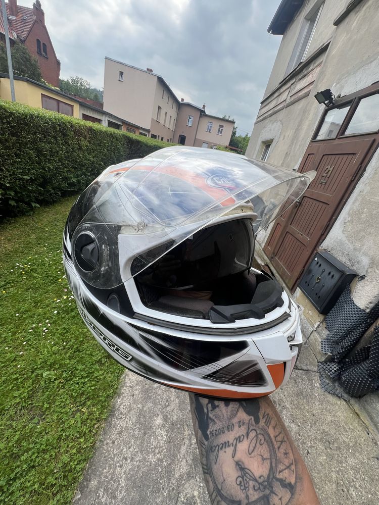 Kaski motocyklowe xl