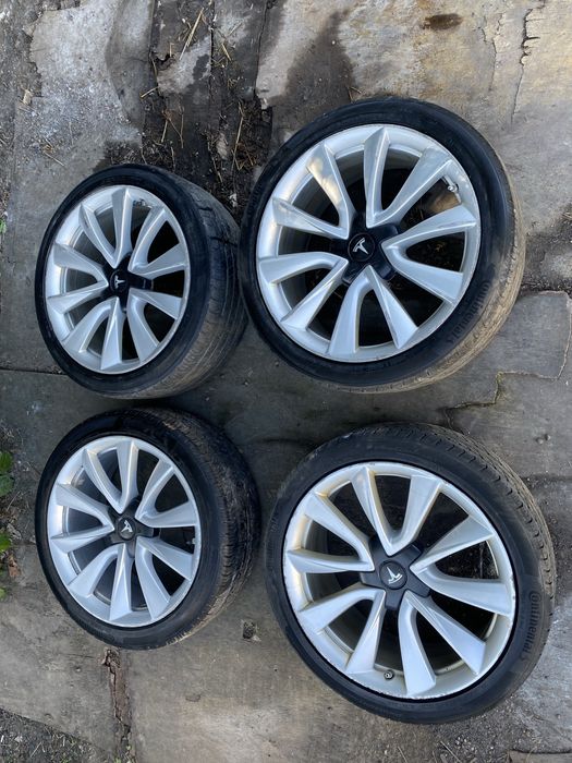 Колеса , диски Tesla Model 3 R19