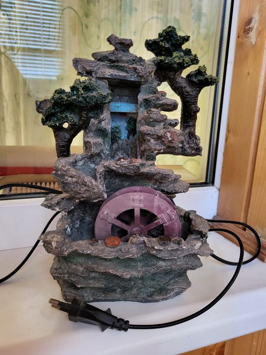 Декоративний водоспад з підсвіткою