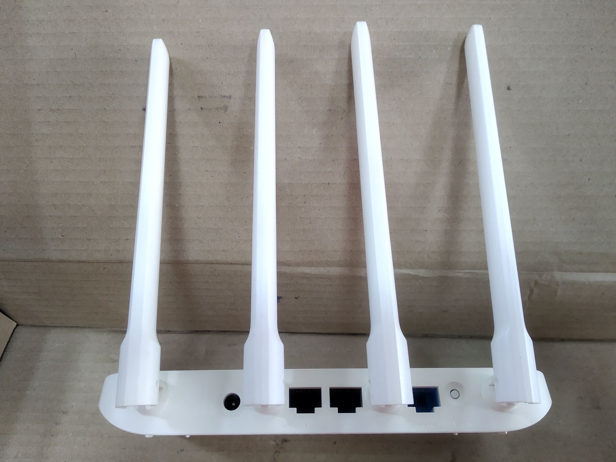 Роутер Xiaomi Mi WiFi Router 4AC