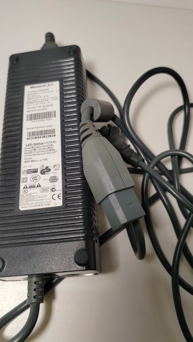 Konsola Xbox 360 z PADEM zasilaczem sprawna do gier plus HDMI