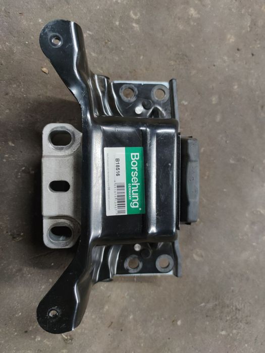 Подушка Опора КПП Passat B8 2.0 TDI DSG 5Q0199555R B18516