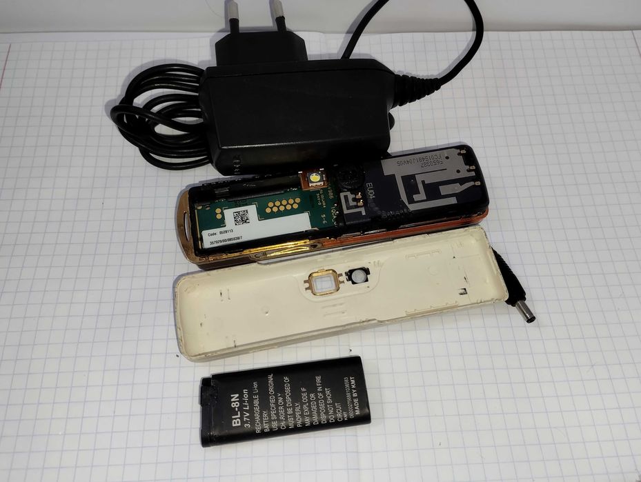 Телефон NOKIA 7380