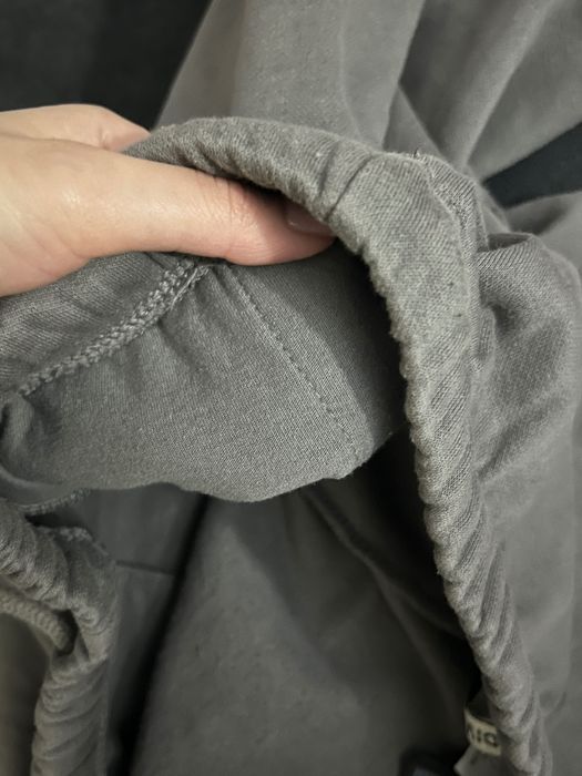 Теплі темно-сірі штани