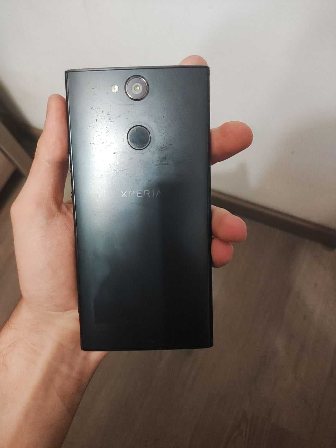 Sony Xperia XA2 32GB stan DOBRY