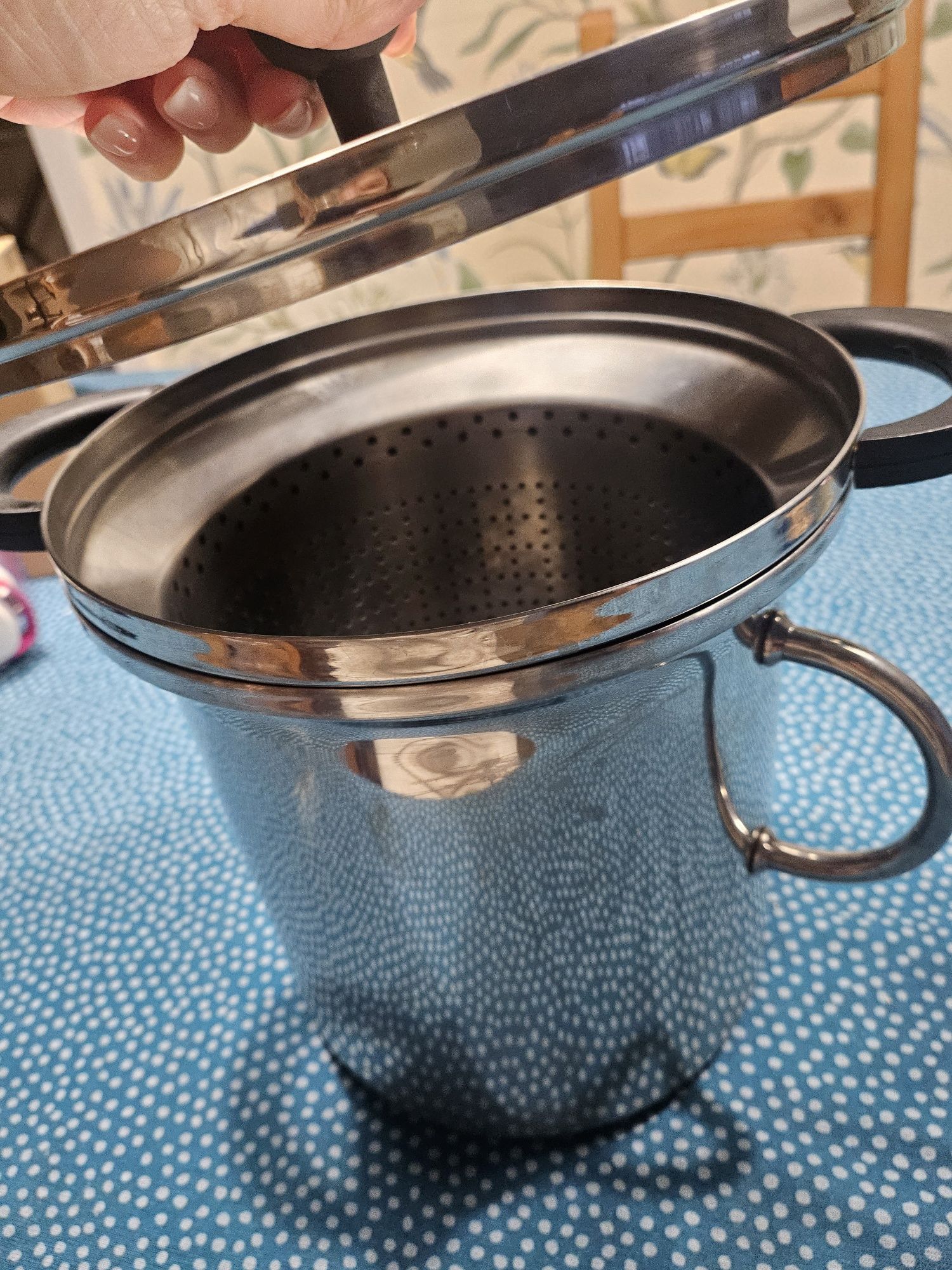 Alessi garnek z sitkiem