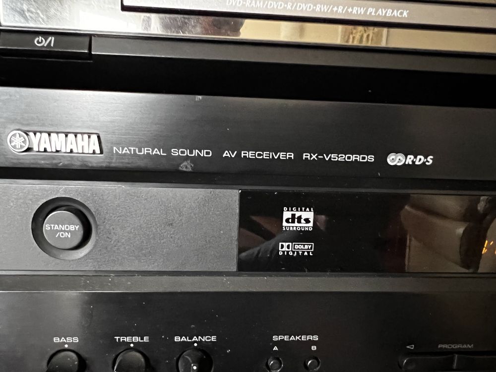 Amplituner YAMAHA RX-V520RDS