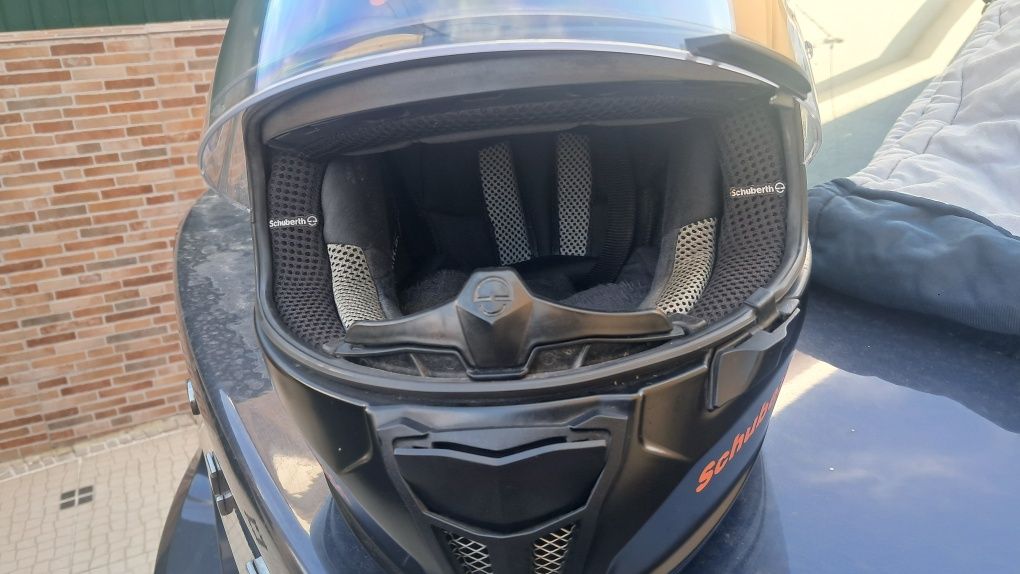 Capacete schuberth SR1