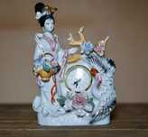 Zegar porcelanowa figurka gejsza gejszy zegarek porcelanowy stary