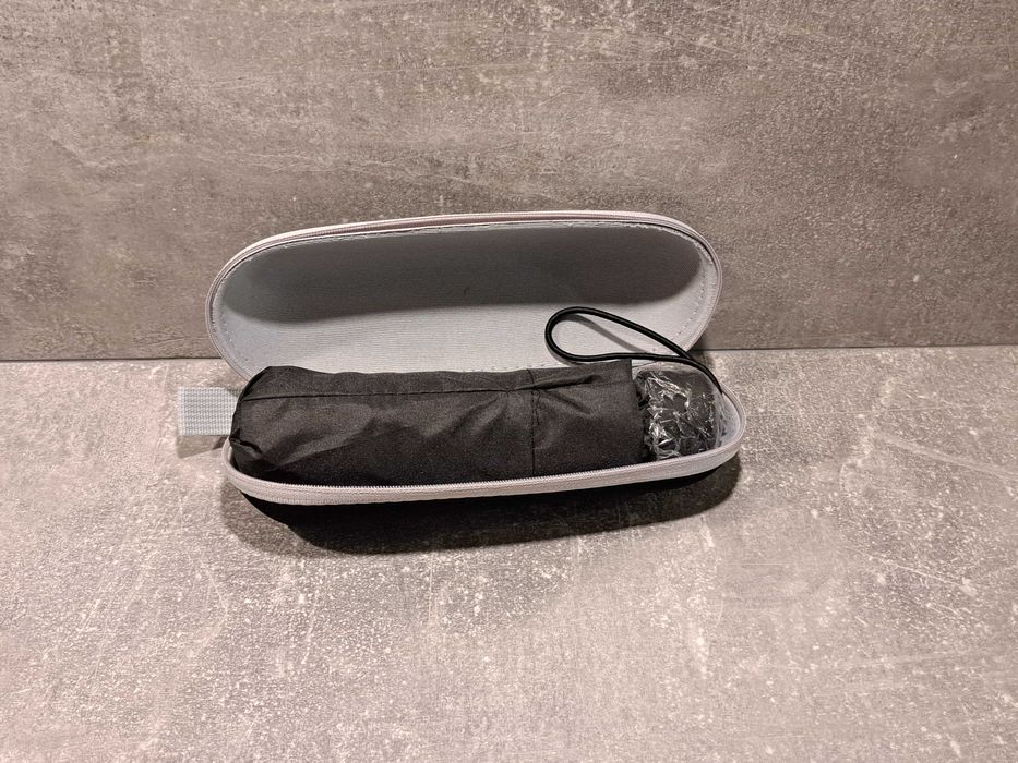 Okazja! Nowy parasol wraz z eleganckim etui