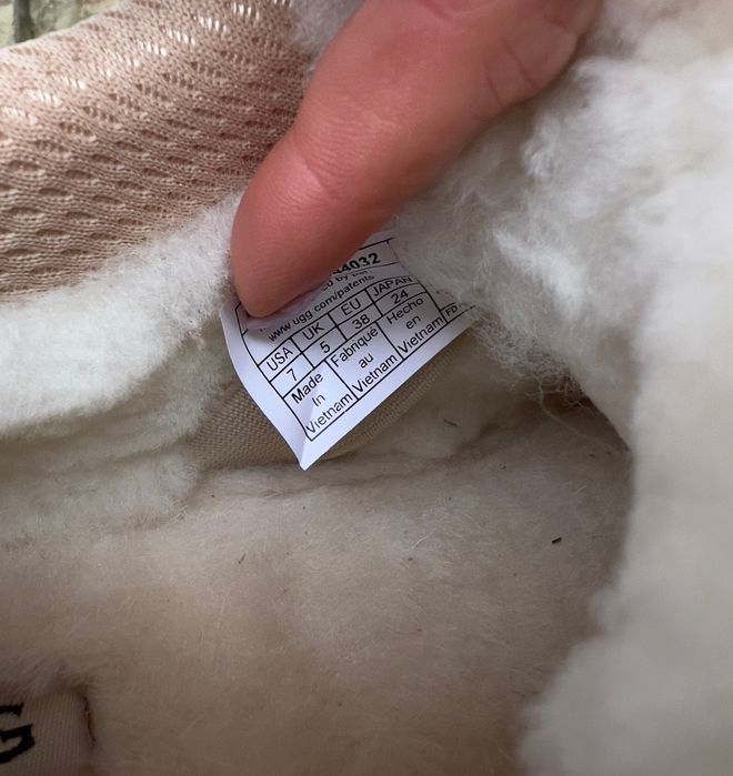 Ugg Lowmel beige 41,42р