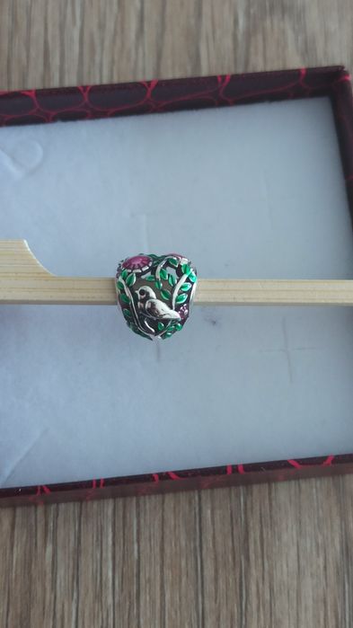 Zawieszka srebrna 925 w stylu Pandora – ptaszek wśród liści