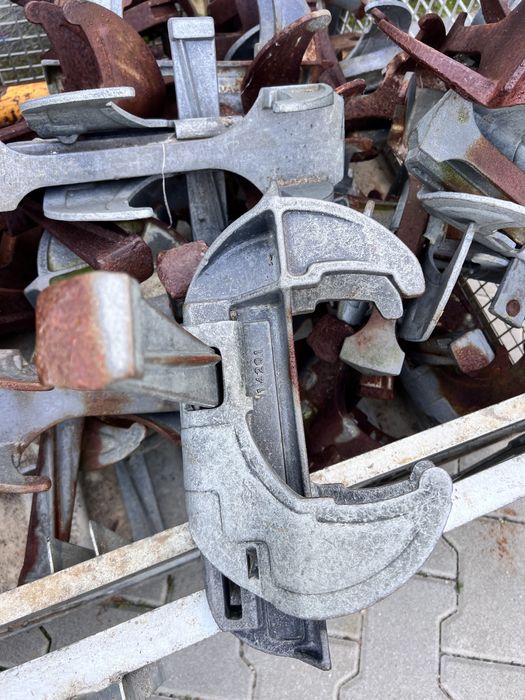 Zamki wypory zawiesie systemu Ulma szalunki ścienne peri doka