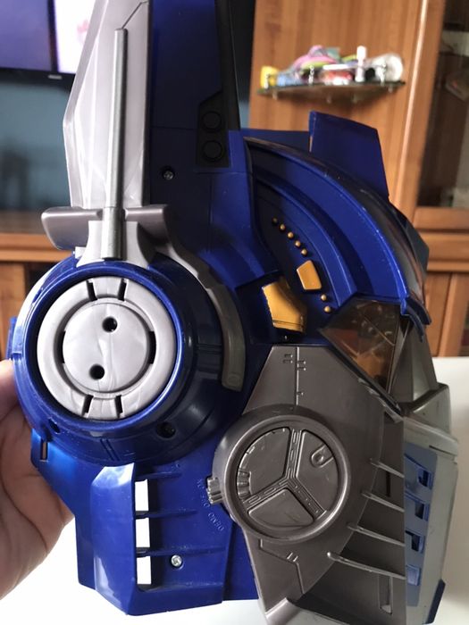 Шлем Оптимус Прайма