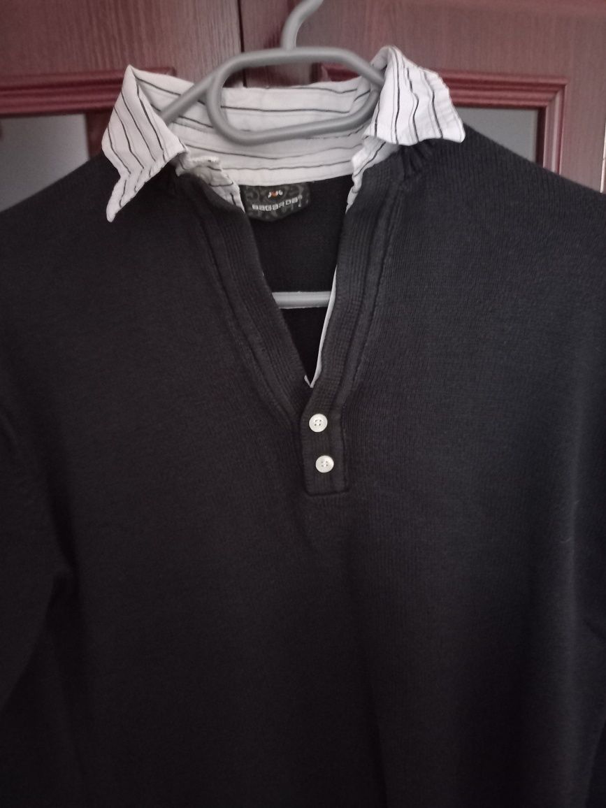 Sweter z długim rękawem koloru czarnego