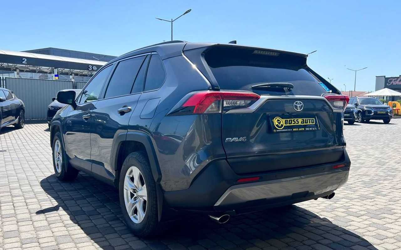 Toyota RAV4 2021