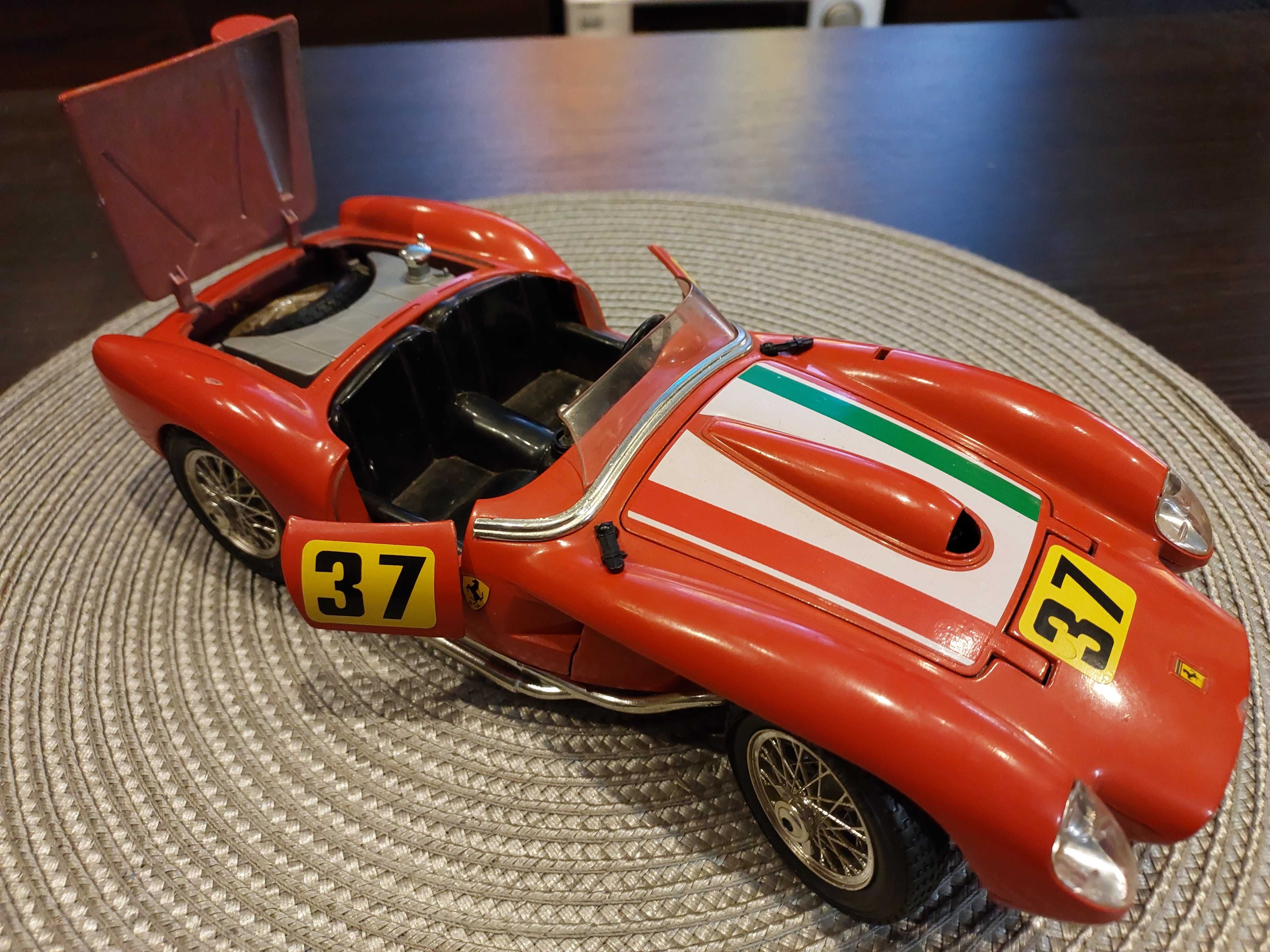 Ferrari 250 Testa Rossa 57 1/18 Bburago