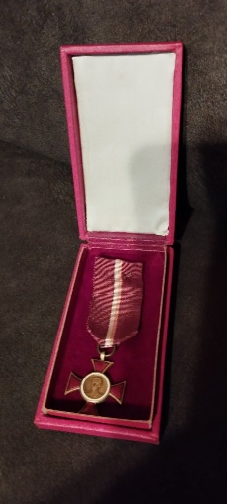 Odznaczenie Medal Krzyż Janek Krasicki w oryginalnym pudełku
