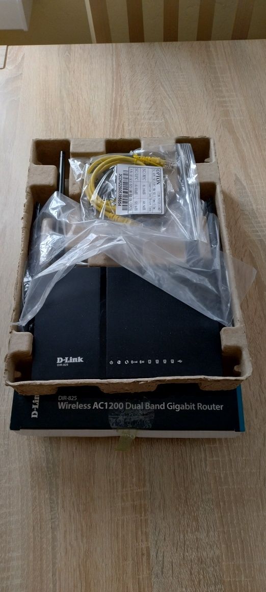 Router D-Link DIR825 4x LAN 10/100/1000
https://hanzo.com.p