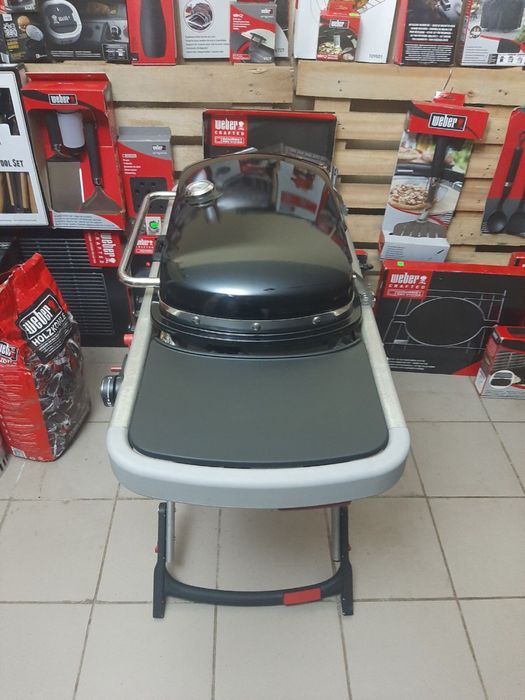 Портативний газовий гриль Weber Traveler