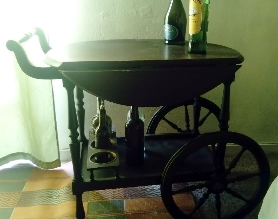 Carrinho/Mesa de chá/bebidas Rustico e Decorativo (50 Anos)