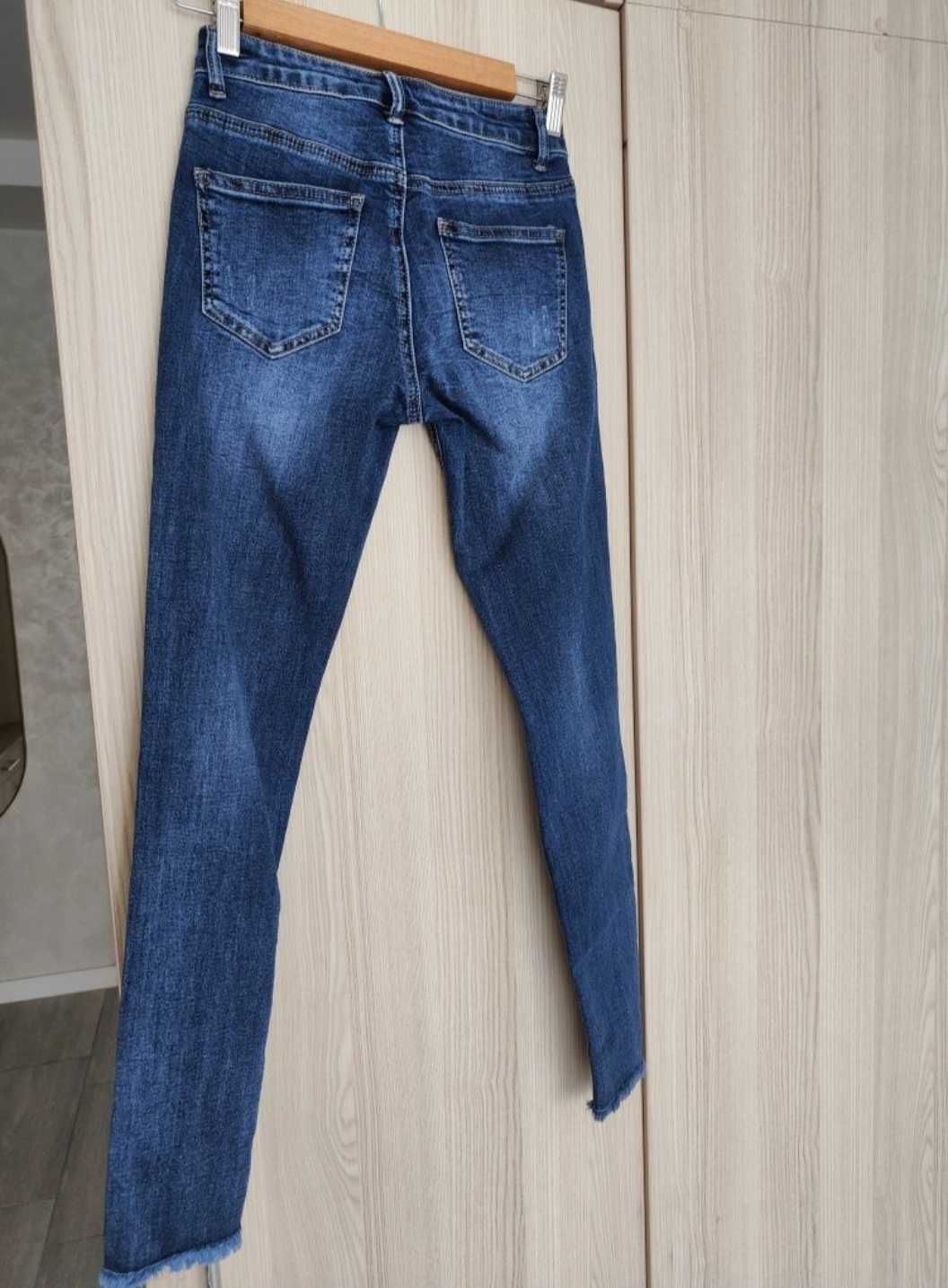 Spodnie dżinsowe rurki jeansy z dziurami, Answear r. xS, do kostek