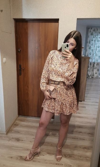 Zwiewna sukienka Mohito z falbankami, lekka wiskoza, rozmiar L