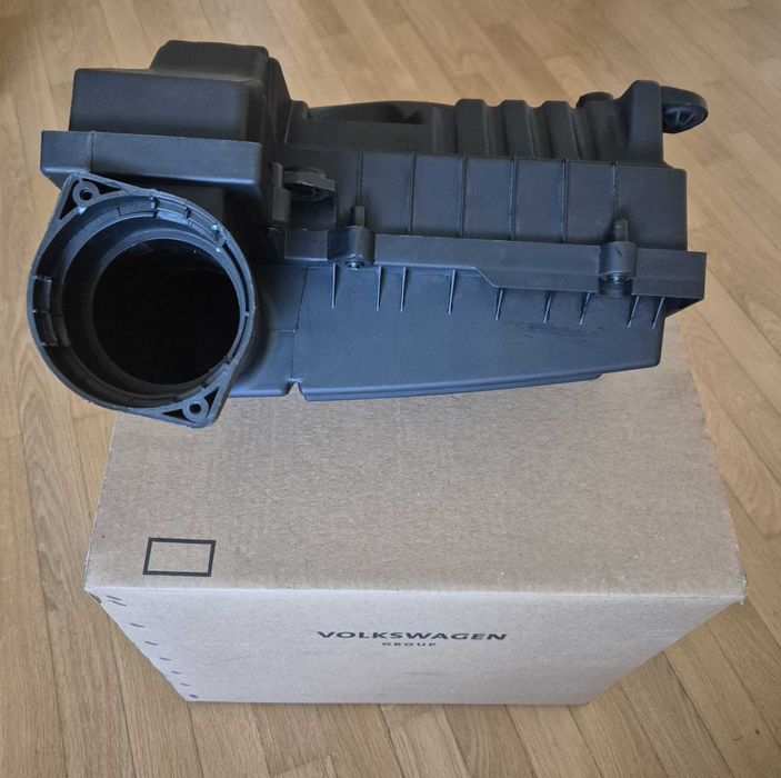 Корпус воздушного фильтра 1.8-2.0 TSI VAG 5C0129601E новый аналог