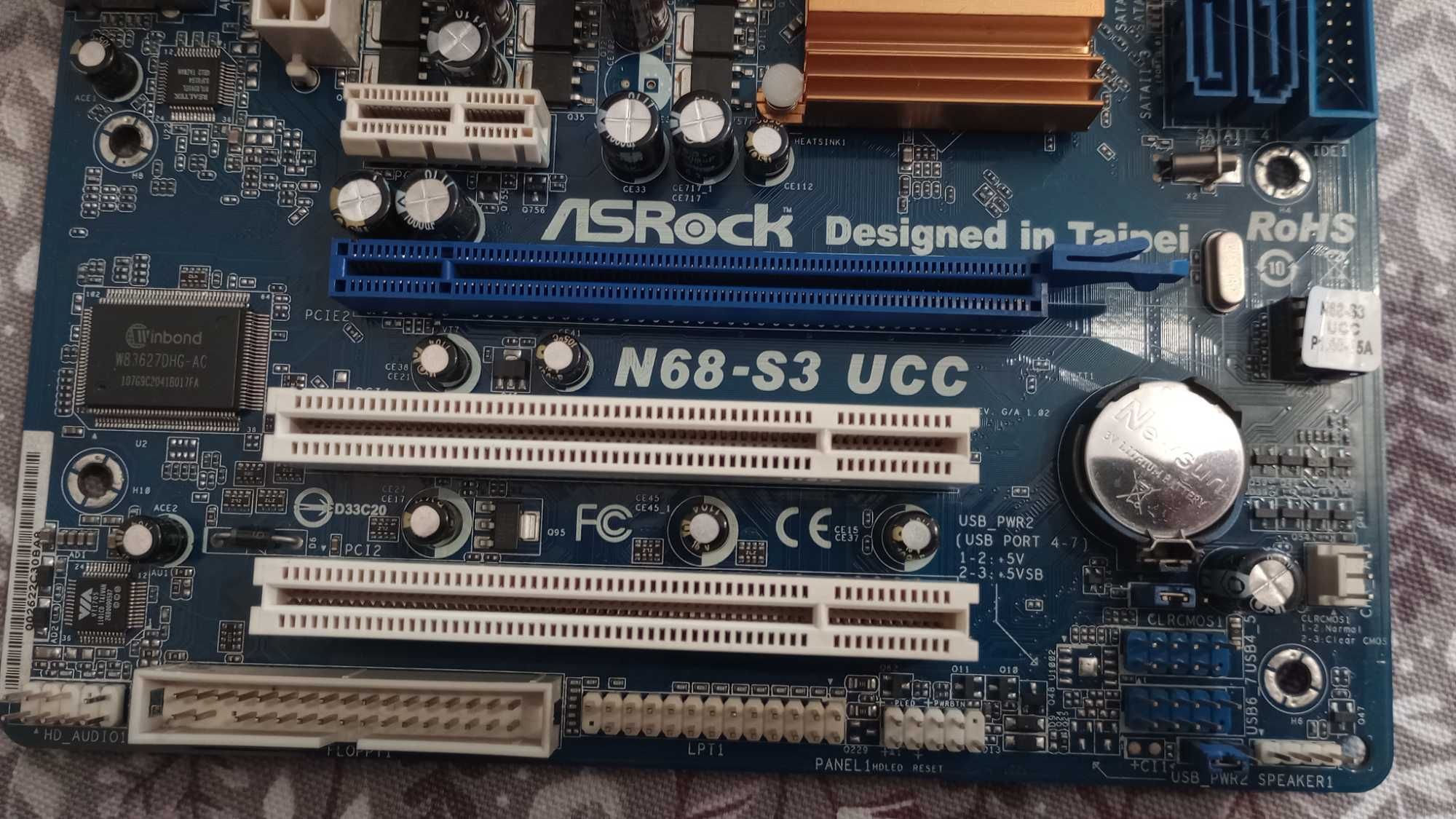 Комплект ASRock N68-S3 UCC / AMD Athlon II X2 215