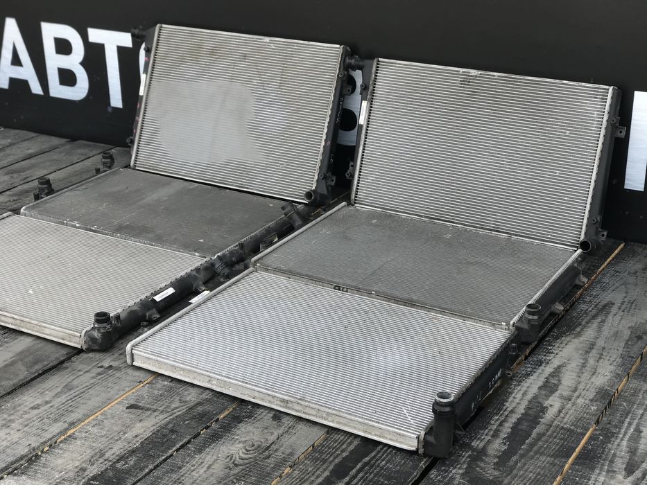 радиатор passat b6 skoda a5 golf 5 радіатор 2.0 1.9