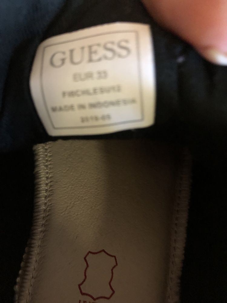 Сникерсы - кеды Guess до девочки новые 33 р