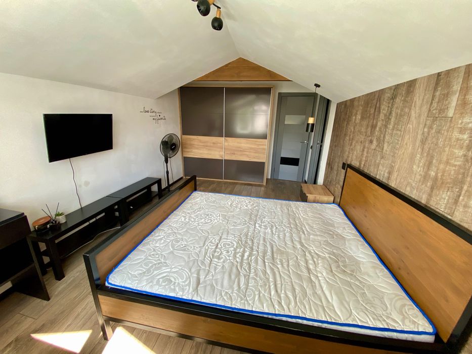 Розрахунок в гривнях.Продаж таунхаусу з ремонтом та меблями!є підвал