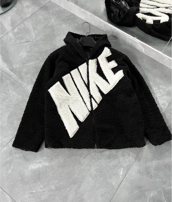 Куртка найк унісекс