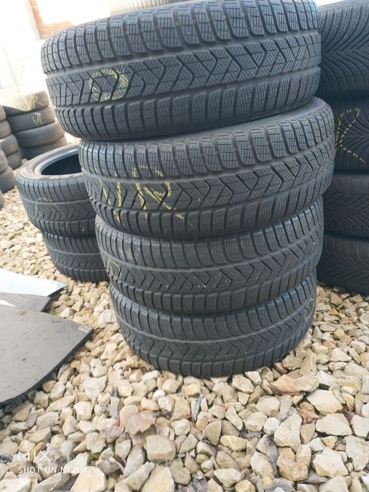 Opony Pirelli 215/55 r17 zimowe 17