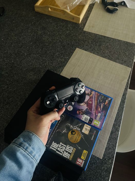 Ps4 pro 1 tb + jogos