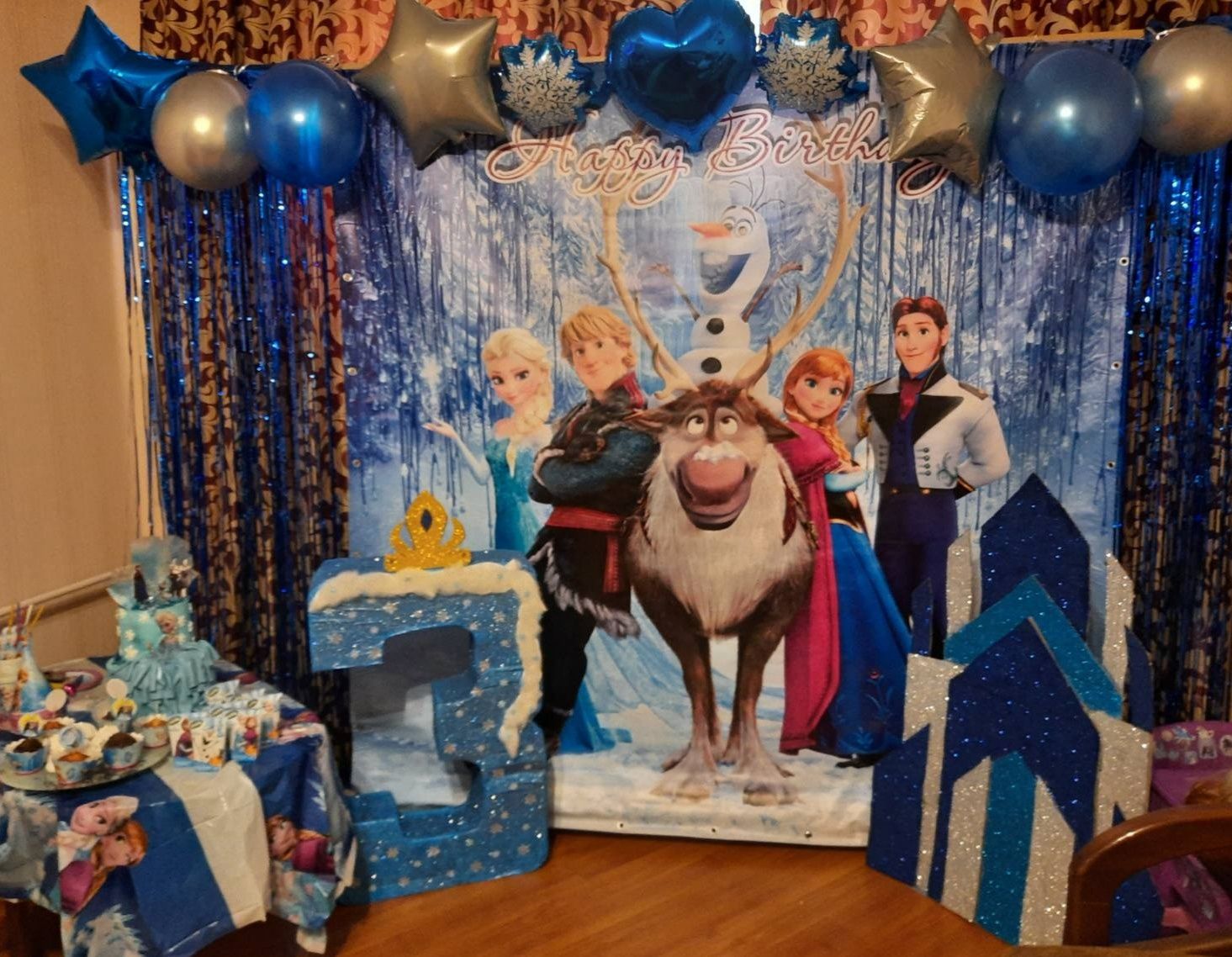 Фотозона Декорации Холодное сердце Frozen Эльза Анна Без баннера!