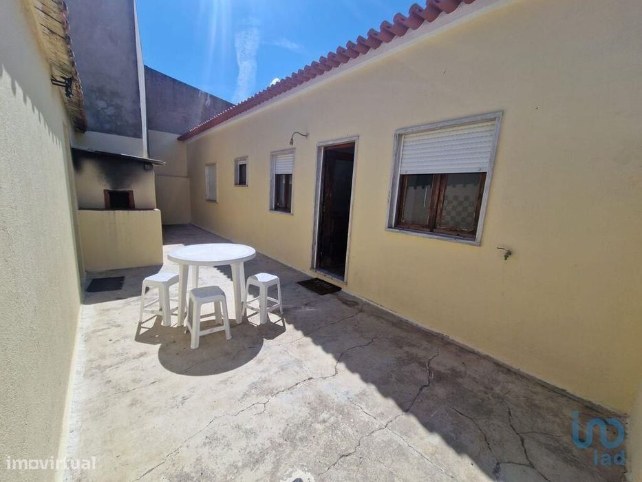 Casa / Villa T2 em Cadaval e Pêro Moniz de 196,00 m2