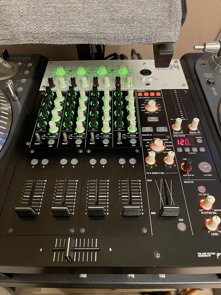 Mikser DJ Korg Zero4 ,kontroler, DVS, FireWire, Midi, Traktor, Ableton
