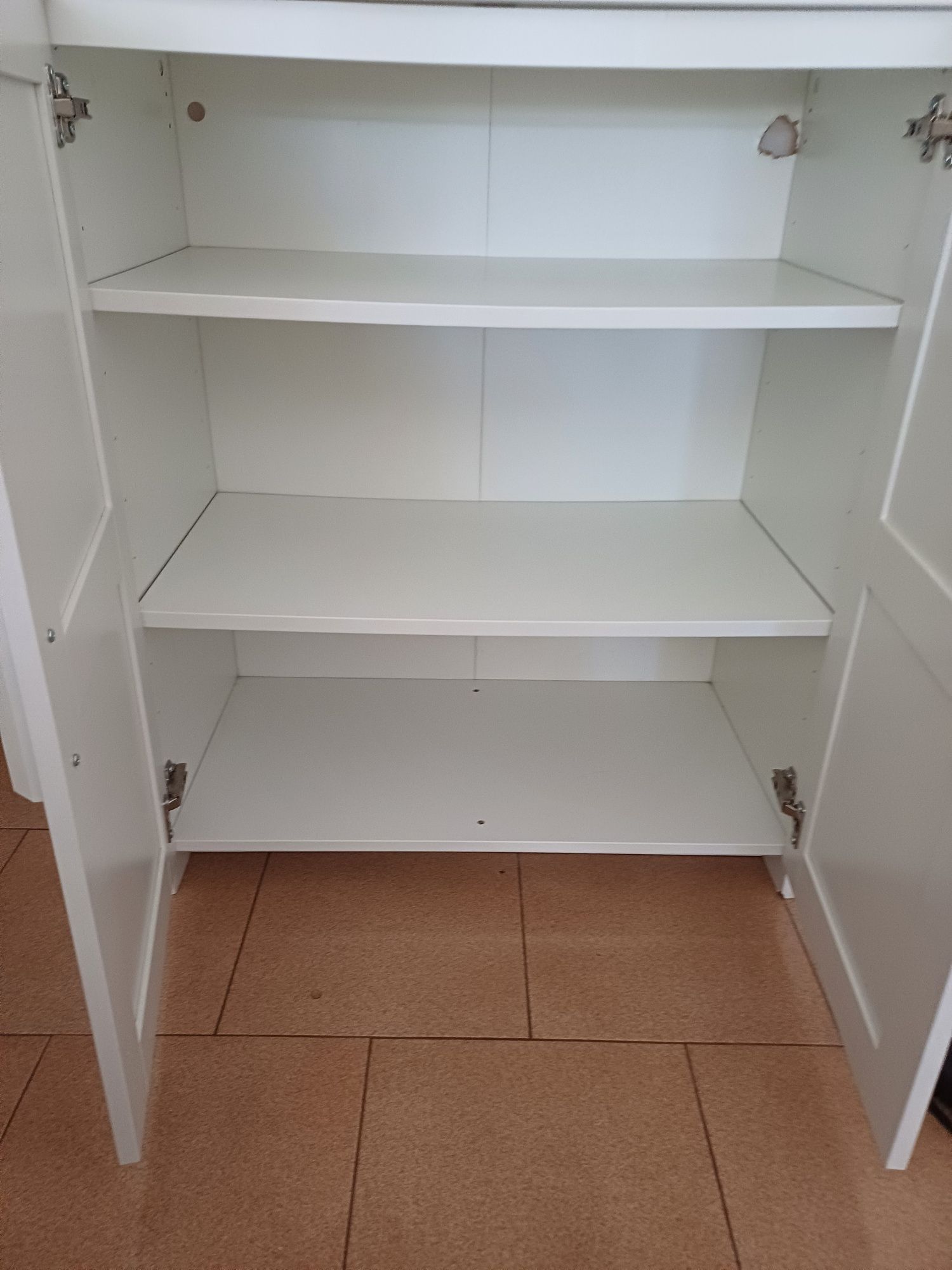 Pequeno móvel de sala 30 e