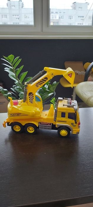 Экскаватор игрушка