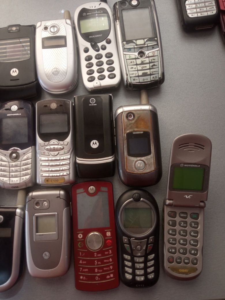 Лот телефонів Motorola