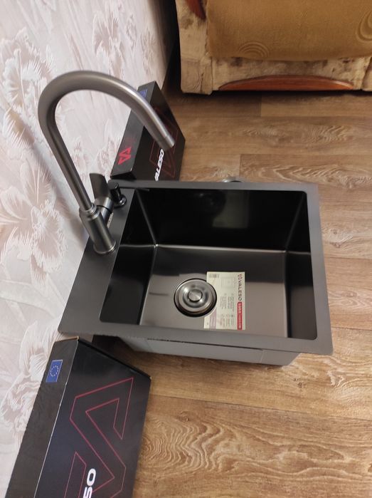 Акция! -27%.Мойка на кухню Valeso hendmade 40*50 pvd чёрная.3 mm.