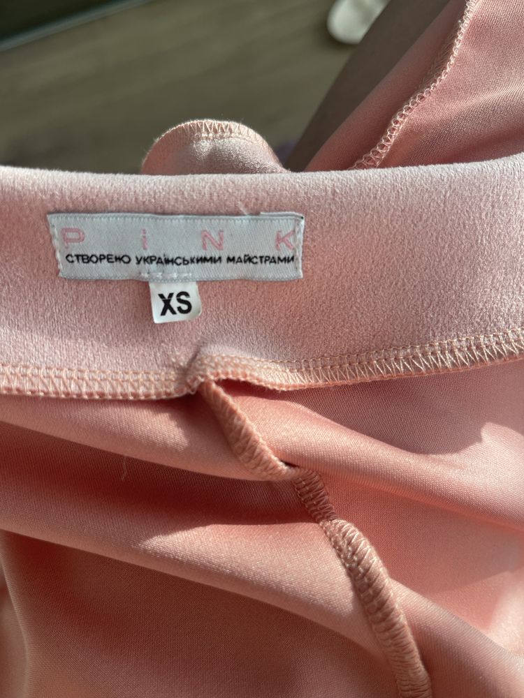 Міні сукня бренду Pink