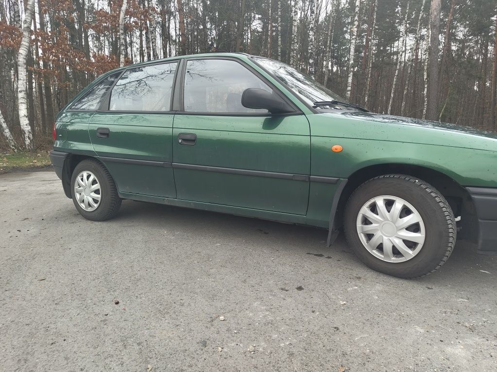 Opel Astra Salon Polska