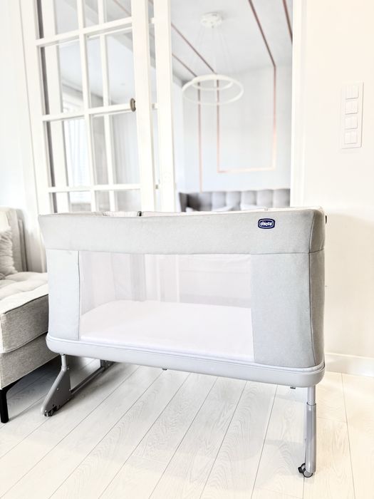 Łóżeczko przystawka CHICCO Next2me Forever szare