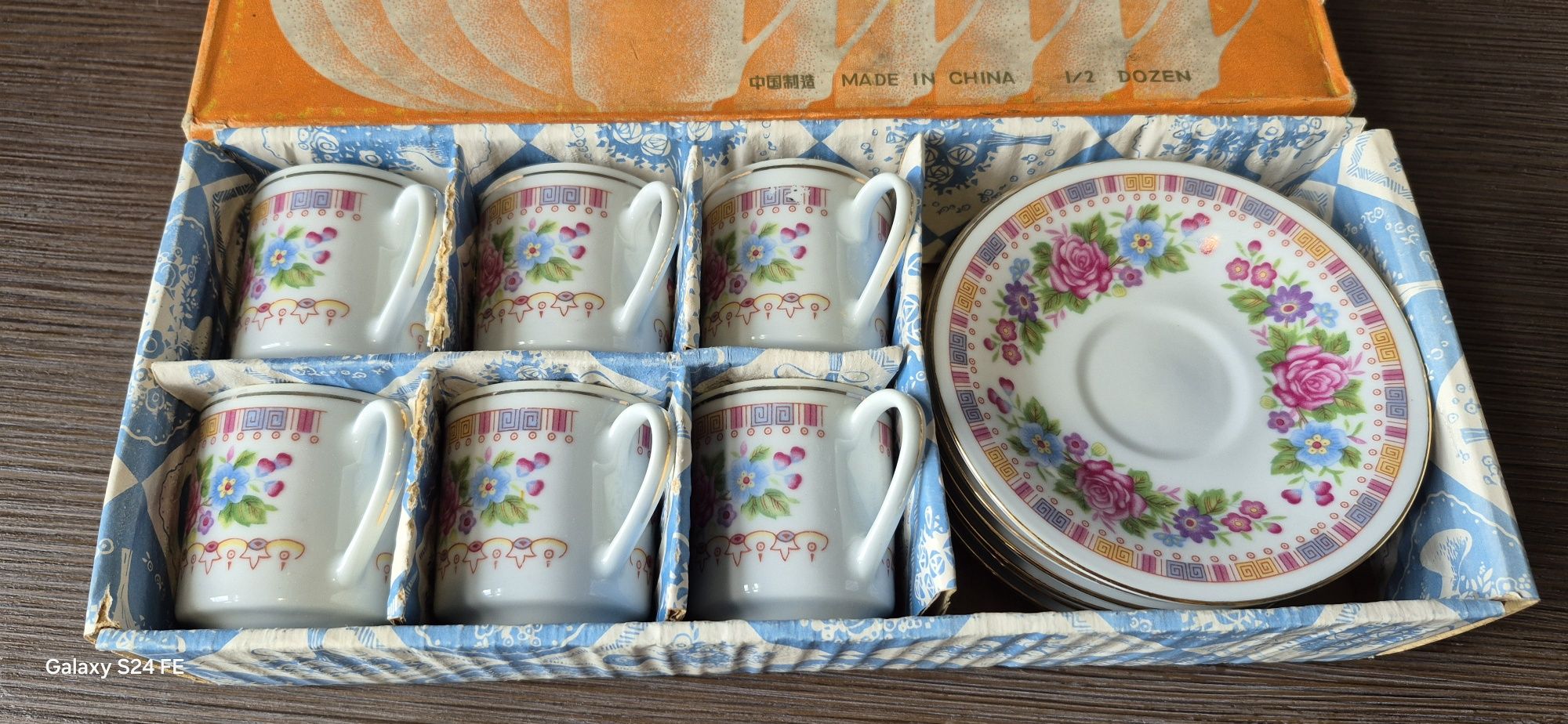 Chińskie porcelanowe filiżanki do espresso 6szt. ze spodkami